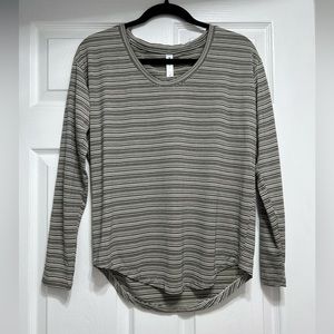 Relaxed long sleeve shirt